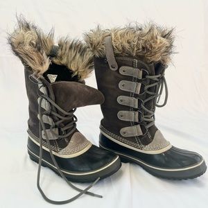 Sorel Joan of Arctic waterproof winter boots. Womens size 9.